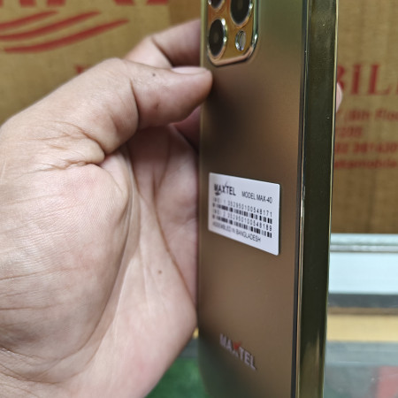 Maxtel Max-40 Dual Sim 2.8" Display Metal Body Premium Button Phone Golden